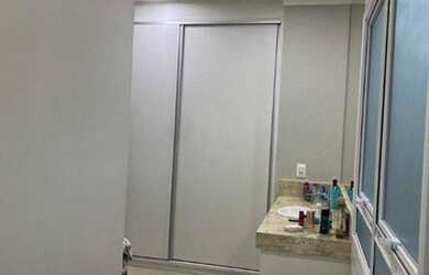 Imagem: A casa em condomínio possui 4 Dormitórios, 2 Banheiros, 4