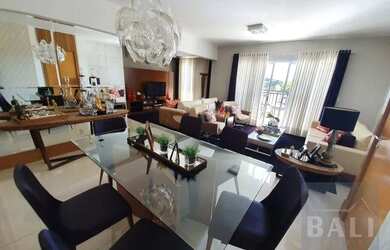 Imagem: O apartamento possui 3 Dormitórios, 2 Banheiros, 2 Vagas na