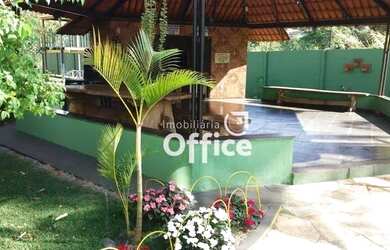 Imagem: O apartamento possui 3 Dormitórios, 1 Banheiro, 1 Vaga na garagem