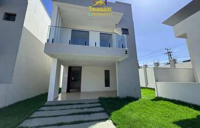 Imagem: A casa em condomínio possui 4 Dormitórios, 4 Banheiros, 3