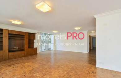 Imagem 7: O apartamento tem uma área útil de 184 m2