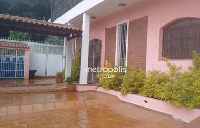 Imagem: O depósito possui 4 Vagas na garagem, 700m² de Área, Imóvel