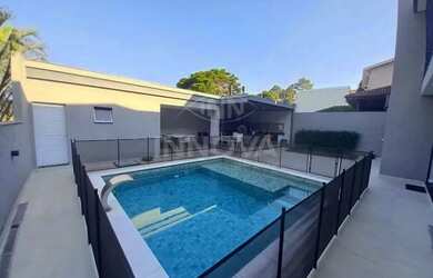 Imagem 16: Casa no Residencial 10 com 3 suítes e 6 banheiros, 490m²