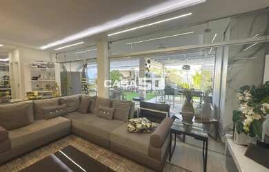 Imagem: A casa em condomínio possui 3 Dormitórios, 5 Banheiros, 4