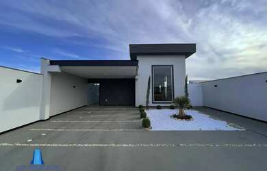 Imagem: A casa em condomínio possui 3 Dormitórios, 3 Banheiros, 315m²