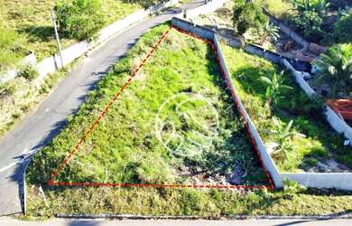 Imagem: O terreno possui 240m² de Área e está localizado em Meaípe