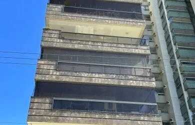 Imagem: O apartamento possui 4 Dormitórios, 2 Banheiros, 3 Vagas na