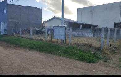 Imagem 3: Excelente terreno com 2 casas