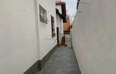 Imagem 12: Oportunidade - Casa Sobrado - Jardim Esplanada - 4 Dormitórios - 242,47m²