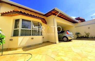 Imagem: A casa possui 3 Dormitórios, 3 Banheiros, 3 Vagas na garagem