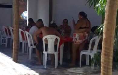 Imagem: A casa possui 2 Banheiros, 1 Vaga na garagem e está localizado