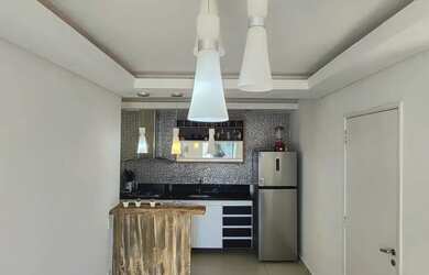 Imagem: O apartamento possui 2 Dormitórios, 1 Banheiro, 1 Vaga na garagem