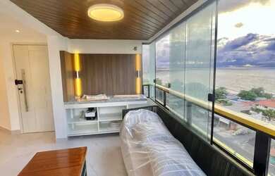 Imagem: O apartamento possui 3 Dormitórios, 5 Banheiros, 2 Vagas na