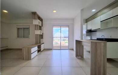 Imagem: O apartamento possui 1 Dormitório, 1 Banheiro, 1 Vaga na garagem