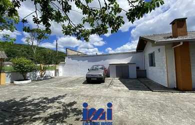 Imagem 2: Sobrado com 4 suítes em Matinhos