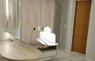 Imagem: O apartamento possui 2 Dormitórios, 1 Banheiro, 1 Vaga na garagem