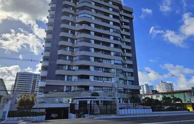 Imagem: O apartamento possui 4 Dormitórios, 5 Banheiros, 3 Vagas na