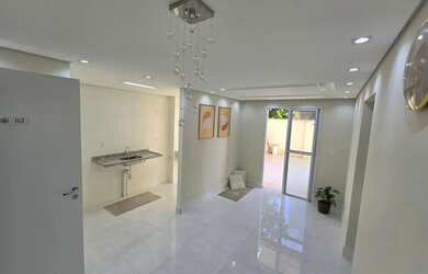 Imagem: O apartamento possui 2 Dormitórios, 1 Banheiro, 1 Vaga na garagem