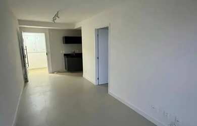 Imagem: O apartamento possui 1 Dormitório, 1 Banheiro, 1 Vaga na garagem