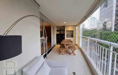 Imagem: O apartamento possui 3 Dormitórios, 5 Banheiros, 2 Vagas na