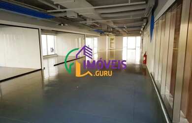 Imagem: O depósito possui 5 Vagas na garagem, 3943m² de Área e está