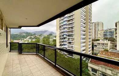 Imagem: O apartamento possui 3 Dormitórios, 4 Banheiros, 2 Vagas na