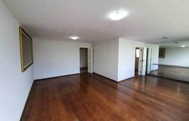 Imagem: O apartamento na cobertura possui 4 Dormitórios, 2 Banheiros