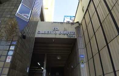 Imagem: O depósito para alugar possui e está localizado em Santa