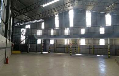 Imagem: O depósito possui 980m² de Área e está localizado em Barro