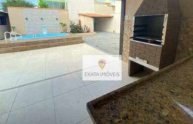 Imagem: A casa possui 3 Dormitórios, 4 Banheiros, 4 Vagas na garagem