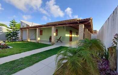 Imagem: A casa possui 3 Dormitórios, 4 Vagas na garagem e está localizado