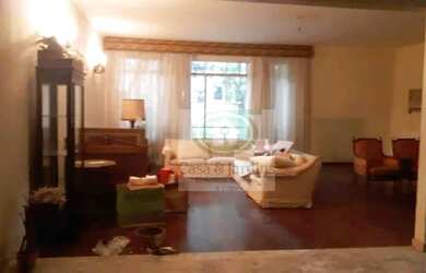 Imagem: A casa possui 4 Dormitórios, 4 Banheiros, 4 Vagas na garagem