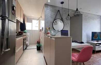 Imagem: O apartamento possui 2 Dormitórios, 2 Banheiros e 1 Vaga na