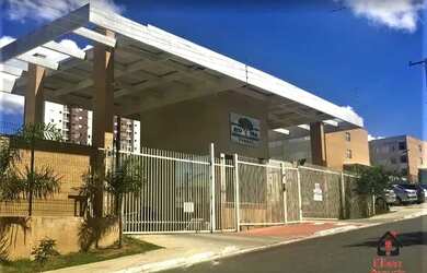 Imagem: O apartamento possui 2 Dormitórios, 1 Banheiro, 1 Vaga na garagem