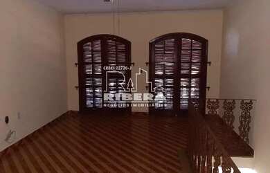 Imagem: A casa possui 2 Dormitórios, 1 Banheiro, 143m² de Área e