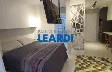 Imagem: O apartamento possui 1 Dormitório, 1 Banheiro, 1 Vaga na garagem