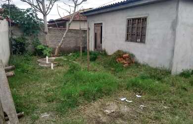 Imagem: A casa possui 2 Dormitórios, 2 Banheiros, 5 Vagas na garagem