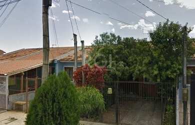 Imagem: A casa possui 2 Dormitórios, 1 Banheiro, 1 Vaga na garagem