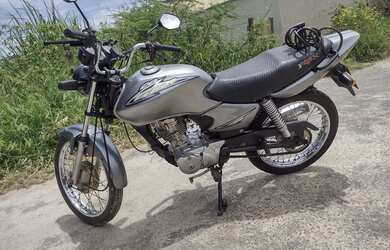 Imagem: A casa possui 1 Dormitório, 1 Vaga na garagem e está localizado