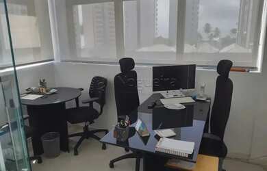 Imagem: O depósito possui 2 Vagas na garagem, 71m² de Área e está