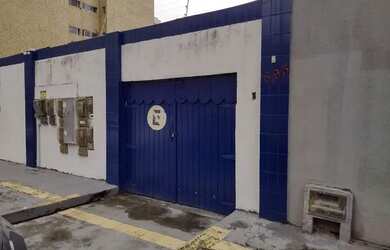 Imagem: O depósito possui 1 Vaga na garagem, 180m² de Área e está