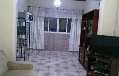 Imagem: A casa possui 5 Dormitórios, 4 Banheiros, 4 Vagas na garagem