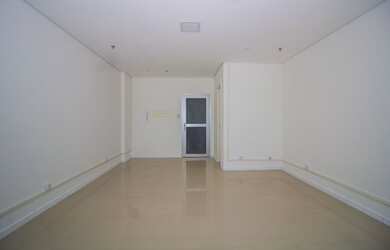 Imagem: O depósito possui 1 Vaga na garagem, 35m² de Área e está