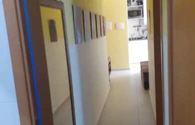 Imagem: O apartamento possui 3 Dormitórios, 1 Banheiro, 1 Vaga na garagem