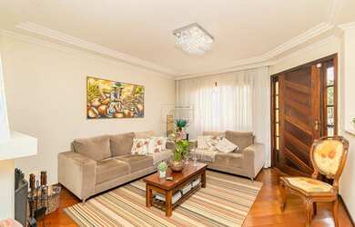 Imagem: A casa possui 3 Dormitórios, 5 Banheiros, 5 Vagas na garagem