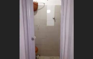 Imagem: A casa possui 1 Banheiro e está localizado em Vila Ruy Barbosa