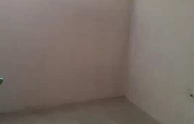 Imagem: A casa possui 1 Dormitório, 1 Banheiro e está localizado