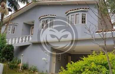 Imagem: A casa em condomínio possui 4 Dormitórios, 5 Banheiros, 4