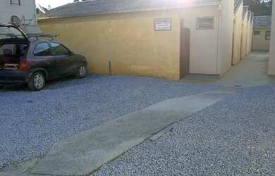 Imagem: A casa possui 2 Dormitórios, 1 Banheiro, 1 Vaga na garagem