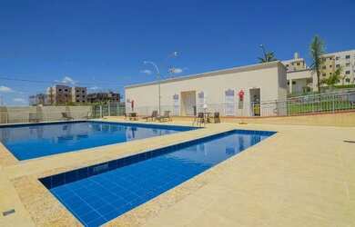 Imagem: O apartamento possui 2 Dormitórios, 1 Banheiro, 1 Vaga na garagem